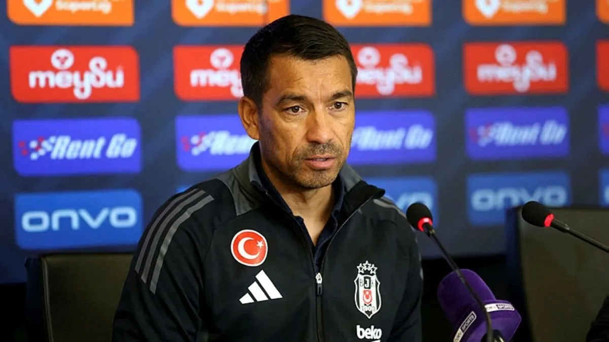 Van Bronckhorst: Ajax’tan sonra bugün gösterdiğimiz reaksiyon çok güzel